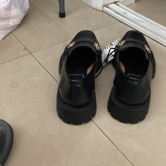 Zara shoes - Picture 3 of 4